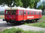 DT 511 (Wismarer Schienenbus) der Ilmebahn GmbH am 12.05.2012 bei der Abschiedsfahrt des Vereins Einbecker Eisenbahnfreunde zum Strecken-Endpunkt Juliusmhle (die letzten 3 km der Strecke werden kurz