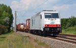 285 109 der ITL, welche von der RBB eingesetzt wird, bespannte am 20.06.17 einen kurzen Containerzug vom Hafen Aken nach Bitterfeld.