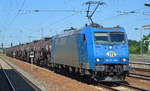 ITL 185-CL 004 [NVR-Number: 91 80 6185 504-8 D-ITL] mit Kesselwagenzug (geschmolzenes Schwefel) am 29.05.18 Bf. Flughafen Berlin-Schönefeld.
