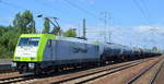 Captrain/ITL mit  185 598-0  [NVR-Number: 91 80 6185 598-0 D-ITL] und Kesselwagenzug am 26.06.18 Bf. Flughafen Berlin-Schönefeld.