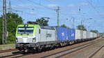 ITL - Eisenbahngesellschaft mbH mit  193 894-3  [NVR-Nummer: 91 80 6193 894-3 D-ITL] und Containerzug am 28.06.19 Saarmund Bahnhof.