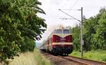 118 552-9 (ITL) und 118 719-4 (EBS) fuhren am 22.06.19 von Dresden nach Sonneberg zum Tag der offenen Tür bzw 70 Jahre Piko. Hier ist der Zug in Sonneberg zu sehen.