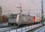 Gemeinsame LZ von 185 649-1 (Veolia) und 185 562-6 (ITL) am 7. Januar 2010 bei der Fahrt durch Bochum-Langendreer nach Sden. (Nachschu)