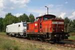 106 005 der ITL und E37 527 warten am 07.06.'11 in Hosena