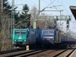 185 517 der ITL durchfhrt mit ihren Containerzug vorbei an den Signalhaltenden 143er RBH´s Dresden Strehlen.