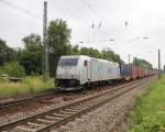 185 562-6 der ITL mit Containerzug bei der durchfahrt von Leipzig-Thekla. Aufgenommen am 12.07.2013.