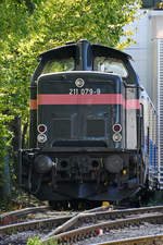 Die Diesellokomotive 211 079-9 von Joseph Hubert Bauunternehmung stand Mitte September 2020 auf dem Gelände der Firma Reuschling in Hattingen.