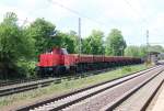 Locon 214 (214 004-5) mit Schotterzug in Fahrtrichtung Seelze. Aufgenommen am 29.04.2014 in Dedensen-Gümmer.