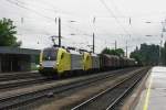 182 574 und 182 537 im Einsatz fr Lokomotion mit einem Stahlzug am 23.05.2008 in Brixlegg.