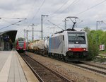 186 287 mit KLV Zug. Aufgenommen in München-Trudering am 04.05.2015.