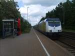 Die 146-16 fhrt am 17.5.07 in Isernhagen ein. Nach einem kurzem Aufenthalt fhrt der Zug weiter ber Hannover Hbf nach Gttingen