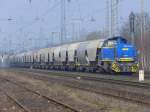 vorne weg die 421 der SBB Cargo und hinten dran die V2305 der MWB in Ratingen-Lintorf am 7.3.2009