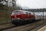 Am 26.11.21 zog 218 155 der NeSA einen IC-Wagenpark von Kempten nach Stuttgart. Dieser Wagenpark hätte eigentlich an diesem Tag als IC 2012 von Oberstdorf aus nach Bochum fahren sollen, aber am Vortag endete der IC 2013, welcher die Wagen für den 2012 des nächsten Tages hat, in Kempten da 218 460  Conny  Ölverluste hatte.