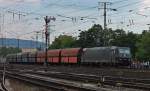 MRCE/NIAG 185 547-7 mit einem Kohlezug bei der Durchfahrt am 08.06.2013 in Koblenz-Ltzel Rbf.