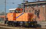 Die northrail (98 80 3352 101-0 D-NRAIL) der DB  am 04.04.18 Durchfahrt Bf.