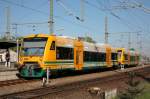 Im Bahnhof von Ludwigslust stehen 2 Triebwagen der ODEG am Bahnsteig 5. 07.05.2008