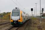 ET 445.109 der ODEG bei der Einfahrt in den Bahnhof Rathenow aus Richtung Stendal am 27.10.2012