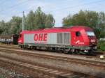 ER20(OHE270080)steht wieder im Bahnhof Rostock-Bramow und wartet auf den Holzzug den Sie morgen Frh von Rostock-Bramow nach Stendal-Niedergrne bespannen wird.(31.08.09)