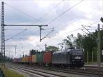 OHE 185 546 mit einem Containerzug (46180) von Bratislava ber sterreich kommend in Richtung Hamburg; Winsen (Luhe), 22.06.2013  