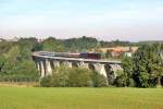 01 0509 mit einem Sonderzug auf dem Bahrebachmhlen-Viadukt.