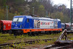 Die 187 666-3 „Erfurt lockt“ (91 80 6187 666-3 D-RDX), eine Bombardier TRAXX F140 AC3 LM der Raildox GmbH & Co. KG (Erfurt), ist am 29.04.2021 in Betzdorf (Sieg) abgestellt.

Die TRAXX F140 AC3 LM wurde 2019 von Bombardier in Kassel unter der Fabriknummer 35596 gebaut. Nach meiner Sichtung hat die Lok die Zulassung für Deutschland (D) und Österreich (A). Für Ungarn und Rumänien sind die Zulassungen noch nicht erteilt (H und RO sind durchgestrichen).
