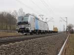 Railpool Vectron 193 802-6 mit Containerzug in Richtung Sden.