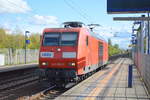 RBH Logistics GmbH, Gladbeck [D] mit  145 028-7   [NVR-Nummer: 91 80 6145 028-7 D-DB] am 02.10.19 Durchfahrt Bahnhof Berlin Hohenschönhausen.