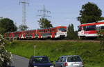 Begegnung in der Nähe des Einfahrsignals Düsseldorf-Gerresheim: Die Doppeltraktion aus 2.42 und 2.39 ist auf der zweiten Nachittagsfahrt als Express-SBahn Richtung Düsseldorf.