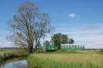 V1 der LSL bei der berquerung der Laaber, von welcher die Strecke auch ihren Namen hat - Laabertalbahn. (01.06.2008)