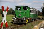 V1 von Orenstein & Koppel (Bj. 1959) + Personenwagen VB11 von Auwrter (Bj. 1963)  als P3806 Eggmhl- Langquaid, KBS 12930 Laabertalbahn, Lokalbahn Eggmhl - Schierling - Langquaid, fotografiert bei Oberleierndorf 19.09.2010