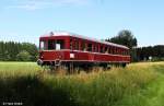 Chiemgauer Lokalbahn VT 103   LEO   bei planmigem Wochenendeinsatz als P 132 Obing am See - Bad Endorf, KBS 12951 Lokalbahn Endorf - Obing, fotografiert bei Pittenhart am 08.07.2012 --> Der Diesel -