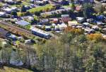 VT 744 der Rurtalbahn zwischen Campingpltzen im Rurtal unterwegs nach Heimbach. Aufnahmestandort: Burg Nideggen - 27.10.2012