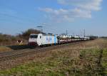 185 639 mit einem Autozug am 27.03.2014 bei Plattling.