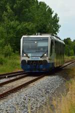 RB 39 aus Dalheim kommend hier an der Weiche an der ehemaligen Güteranschlußstelle im Industriegebiet in Wickrath vorbei gefahren. Heute am 21. Juni 2014 ist der RTB Triebwagen VT 6.015/654 015-4 im Einsatz auf dem Eisernen Rhein.