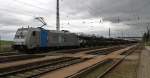 185 680-6 der Ruhrtalbahn Cargo ``Lecker Technik- Studiere Schienenfahrzeugtechnik an der FH Aachen`` ist mit einem vollen Autotransportzug nach Deutschland unterwegs. Hier am 19.11.2014 auf der Westbahn durch Kirchstetten. Beladen mit Audis.