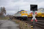 V300.18 (92 80 1232 446-5 D-SGL) fhrt am 13.04.2013 in Weiden zur Tankstelle