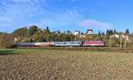 1142 654 fuhr am 21.10.17 den Fußball-Sonderzug von Stuttgart nach Leipzig. Hier ist der Zug in Kahla zu sehen.