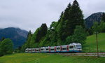 Am regnerischen 23.05.2016 fahren der VT 107 und ein weiterer Integral der BOB oberhalb der Rixner Alm von Fischhausen-Neuhaus nach Schliersee