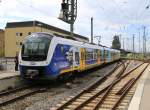 ET 440 332 der NWB als Werbeträger für die Eisbären Bremerhaven bei der Einfahrt nach Bremen Hauptbahnhof.