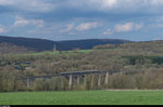 Eine Doppeltraktion Talent der NordWestBahn überfährt am 16. April 2016 den Altenbekener Viadukt.