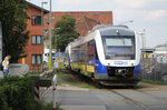 Am Bahnübergangs Wachsbleiche wurde dieses, von 648 377 angeführte, LINT-Doppel abgelichtet,
welches zu diesem Zeitpunkt aus der Abstellung im Osnabrücker Hafen kam und Richtung Osnabrück Hbf fuhr.
Aufnahmedatum: 27.08.2013