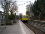 Eine Taunusbahn des Typs VT2E(renoviert) fhrt am 01.02.09 in den Haltepunkt Friedrichsdorf-Seulberg ein. Gemacht wurde das Bild gegen 12:00Uhr.