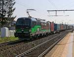 193 252 mit Containerzug in Fahrtrichtung Kassel. Aufgenommen in Lispenhausen am 02.04.2016.