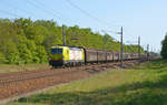 193 550 der TX Logistik führte am 17.05.20 einen Schiebewandwagenzug durch Burgkemnitz Richtung Bitterfeld.