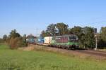 193 274-8 (ELL / TX Logistik) mit einem Güterzug in Hilperting, 11. Oktober 2023