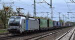 TX Logistik AG, Troisdorf [D] mit der Railpool Vectron  6193 129  [NVR-Nummer: 91 80 6193 129-4 D-Rpool] und KLV-Zug am 11.04.24 Durchfahrt Bahnhof Golm (Potsdam).