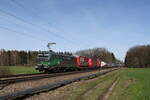 193 226  We love to Connect  mit einem  KLV  aus München kommend am 20. März 024 bei Brannenburg im Inntal.