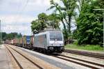 185 697 von TXL mit KLV-Zug Richtung Rosenheim auf der Inntalbahn in Aling/Obb.