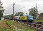 Am 19.07.2012 hat eine Ungewhnlichkeit die andere gejagt: 185 518-6 mit einer nagelneuen Railpool 185 fr Schweden (185 699-7) und H-Wagen in Fahrtrichtung Norden.