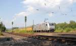 185 539-4 bespannte am 27.07.2012 einen BMW-Zug bestehend aus geschlossenen ARS- Autotransportwagen in Richtung Sden.